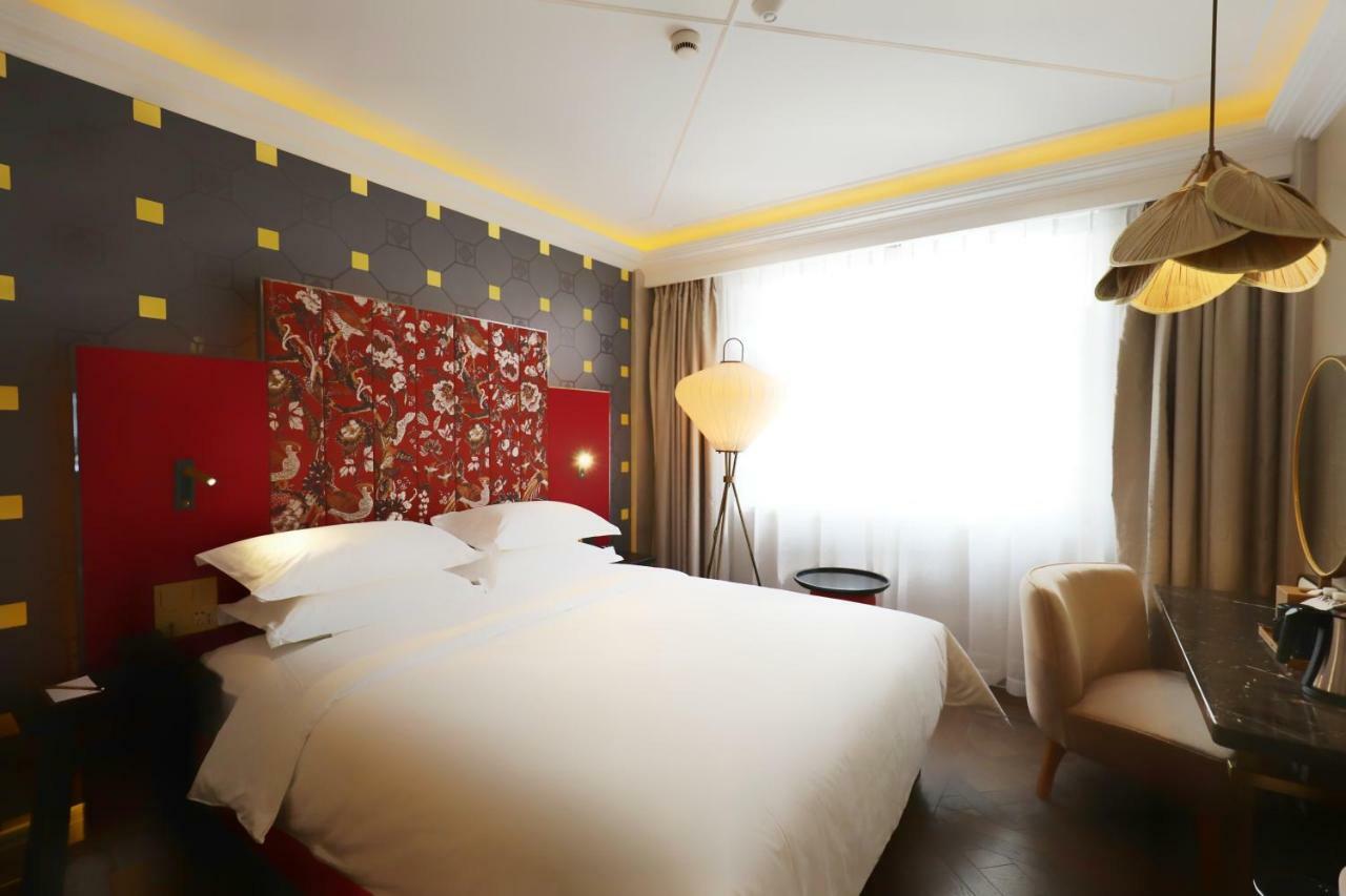 Jinjiang Metropolo Shanghai Xintiandi Hotel Екстериор снимка